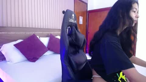 Melody  online show from December 4, 2024, 12:14 pm