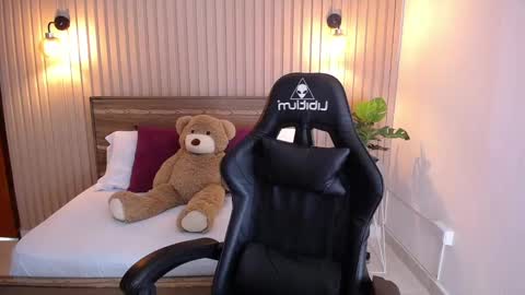 Melody  online show from December 11, 2024, 12:23 pm