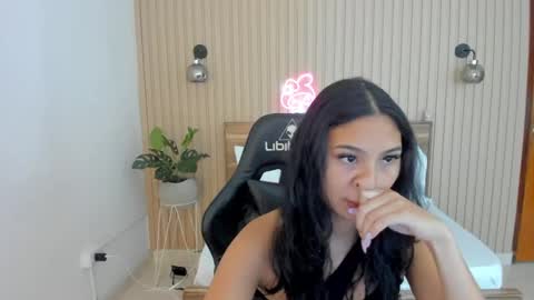 Melody  online show from March 8, 2025, 12:20 pm