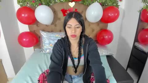 Snapshot of melody_hottt_ chatting on February 13, 2025, 8:55 pm Melody online show from February 13, 2025, 8:55 pm