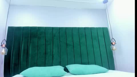 melody_kener online show from February 2, 2026, 9:02 pm