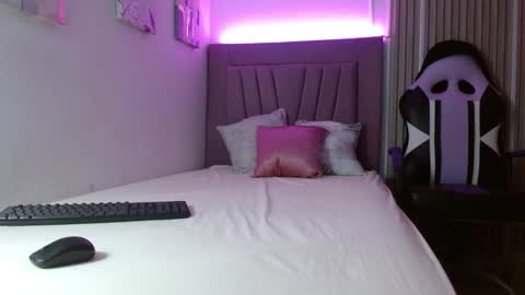 melody_mercy online show from January 25, 2025, 12:16 pm