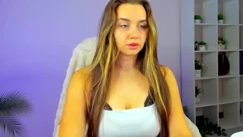 melody_sol online show from November 26, 2025, 4:13 am