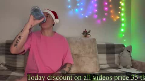 Snapshot of melody_song chatting on December 22, 2025, 5:15 am melody_song online show from December 22, 2025, 5:15 am