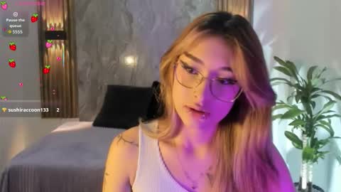 melodylanee online show from November 20, 2025, 10:59 am