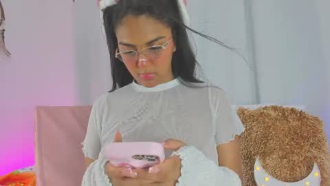 Snapshot of melodymoore_ chatting on June 20, 2026, 1:19 am Melody online show from June 20, 2026, 1:19 am