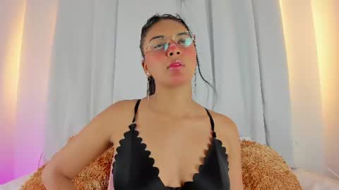 Snapshot of melodymoore_ chatting on July 6, 2026, 10:56 pm Melody online show from July 6, 2026, 10:56 pm