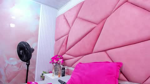 Melodysmithass online show from April 17, 2026, 3:09 am