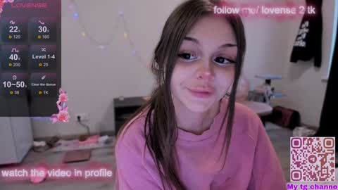 Snapshot of melonipinkbb chatting on December 6, 2024, 12:05 pm MELONI online show from December 6, 2024, 12:05 pm