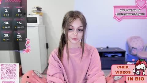 Snapshot of melonipinkbb chatting on January 7, 2025, 5:42 pm MELONI online show from January 7, 2025, 5:42 pm