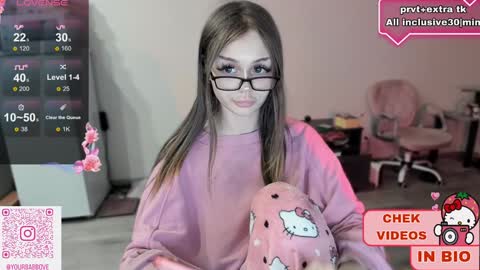 Snapshot of melonipinkbb chatting on January 8, 2025, 2:35 am MELONI online show from January 8, 2025, 2:35 am