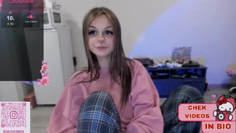 Snapshot of melonipinkbb chatting on February 14, 2025, 5:25 pm MELONI online show from February 14, 2025, 5:25 pm