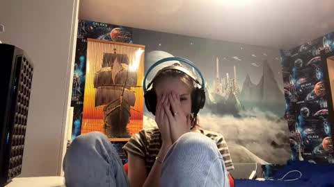 Hi Im Aria 18 years old online show from November 1, 2025, 2:30 pm