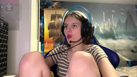 Hi Im Aria 18 years old online show from February 22, 2026, 4:05 pm