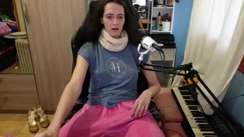 Snapshot of memisecrets chatting on December 21, 2025, 4:03 pm Megumi Aina online show from December 21, 2025, 4:03 pm