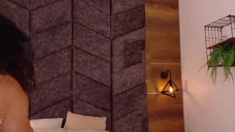  Memphis Williams  online show from April 18, 2026, 2:59 am