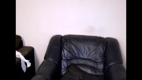 memyself8 online show from January 4, 2025, 5:26 pm