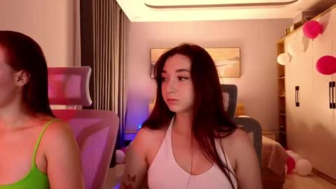 Snapshot of mencialo chatting on May 16, 2026, 1:43 pm Mencialo online show from May 16, 2026, 1:43 pm