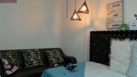 Snapshot of meow_mota chatting on December 20, 2024, 8:34 pm Valentina online show from December 20, 2024, 8:34 pm