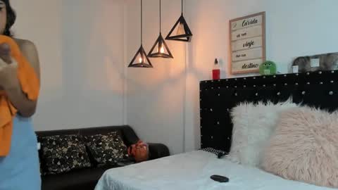 Snapshot of meow_mota chatting on February 5, 2025, 10:22 pm Valentina online show from February 5, 2025, 10:22 pm