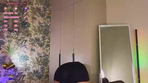 Jenn online show from February 24, 2026, 12:52 am