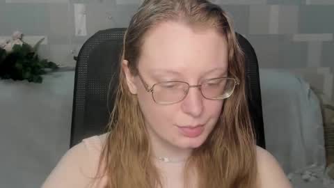 Snapshot of meowcr chatting on April 12, 2026, 10:04 pm meowcr online show from April 12, 2026, 10:04 pm