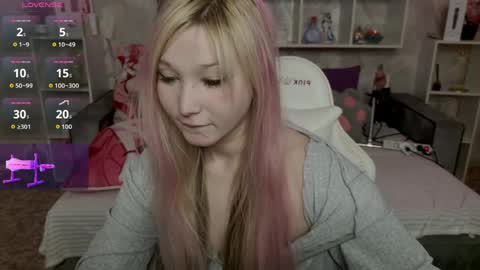 MeowkaKitty online show from April 22, 2026, 2:03 am