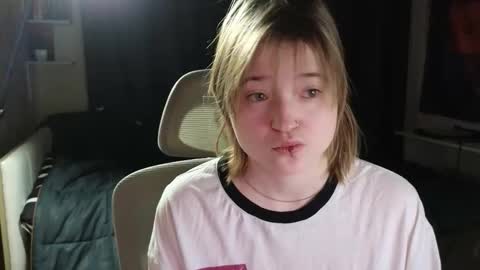 meowme online show from March 5, 2026, 2:51 am