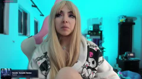 meowmelf online show from December 15, 2025, 8:02 pm