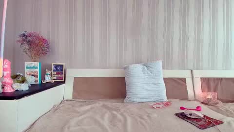 meowroslava online show from September 26, 2025, 1:04 pm