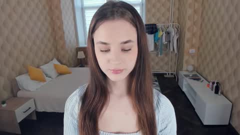 Julie online show from October 7, 2025, 9:06 am