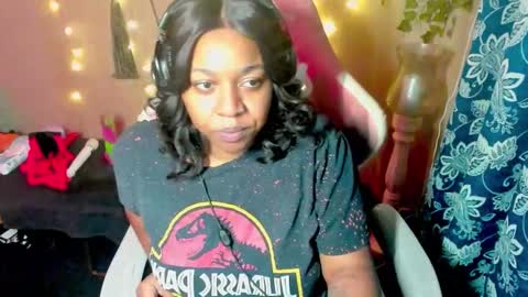 Mercedes Redd online show from April 22, 2026, 1:45 pm