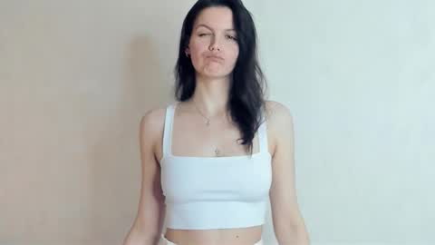 Miya online show from February 25, 2026, 7:40 am