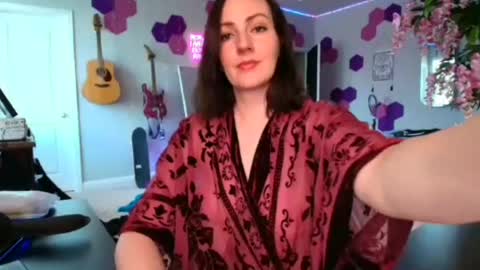 Snapshot of meredithbae chatting on July 2, 2026, 9:54 pm Meredith Bae online show from July 2, 2026, 9:54 pm