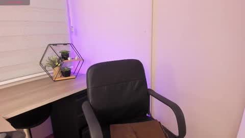 Merida  online show from February 13, 2025, 12:21 pm