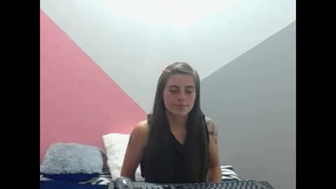 MERILY online show from November 10, 2025, 6:51 pm