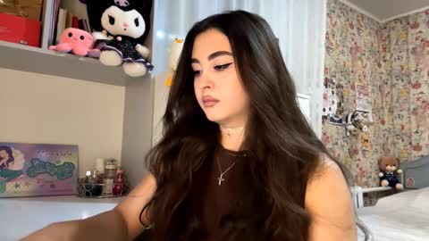 Enni online show from November 21, 2025, 4:05 pm