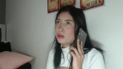 Snapshot of merlina_t chatting on June 4, 2026, 5:30 pm merlina_t online show from June 4, 2026, 5:30 pm