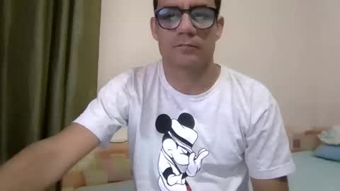 Snapshot of mersao chatting on October 28, 2025, 1:31 am Nerd Latino online show from October 28, 2025, 1:31 am