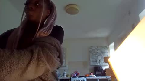 Snapshot of mertonalexis chatting on March 24, 2026, 11:37 am Alexismerton online show from March 24, 2026, 11:37 am