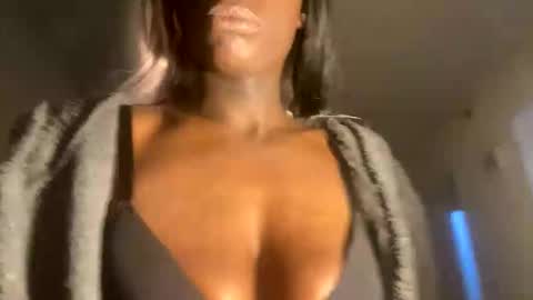 Snapshot of mertonalexis chatting on May 31, 2026, 3:58 am Alexismerton online show from May 31, 2026, 3:58 am