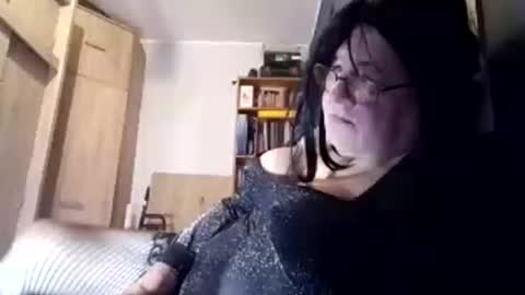 Snapshot of mery3881 chatting on September 12, 2025, 11:15 pm mery3881 online show from September 12, 2025, 11:15 pm