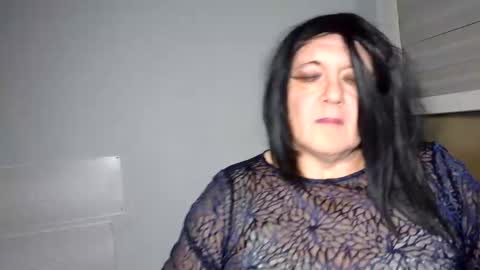 Snapshot of mery3881 chatting on December 2, 2025, 12:05 am mery3881 online show from December 2, 2025, 12:05 am