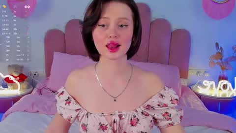 Anna online show from March 9, 2025, 9:35 am