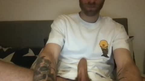 messageme11 online show from September 25, 2025, 9:51 pm