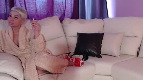 Jenny online show from February 22, 2025, 11:46 am