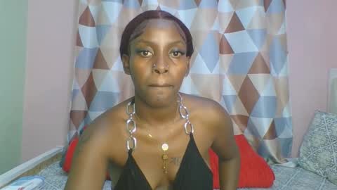 Snapshot of messyluna chatting on May 16, 2026, 5:34 pm meggy and bree online show from May 16, 2026, 5:34 pm