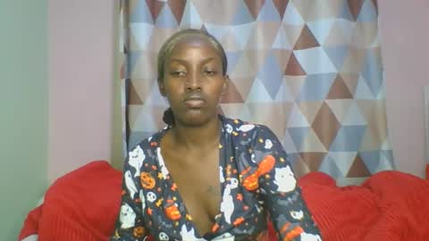 Snapshot of messyluna chatting on June 2, 2026, 12:40 pm meggy and bree online show from June 2, 2026, 12:40 pm