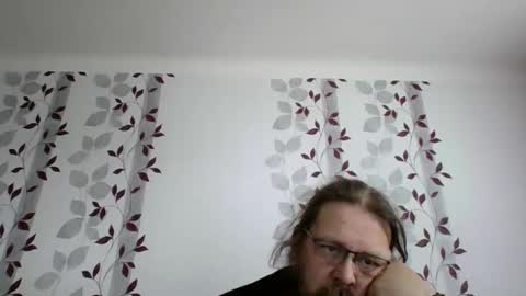 Snapshot of metallbuddy chatting on April 19, 2026, 10:14 am ask me online show from April 19, 2026, 10:14 am