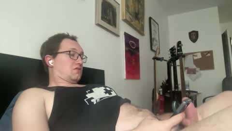 metallica92786 online show from April 15, 2026, 8:42 pm